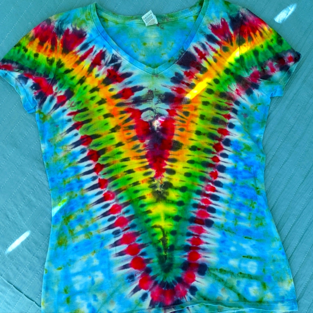 V neck size M dye